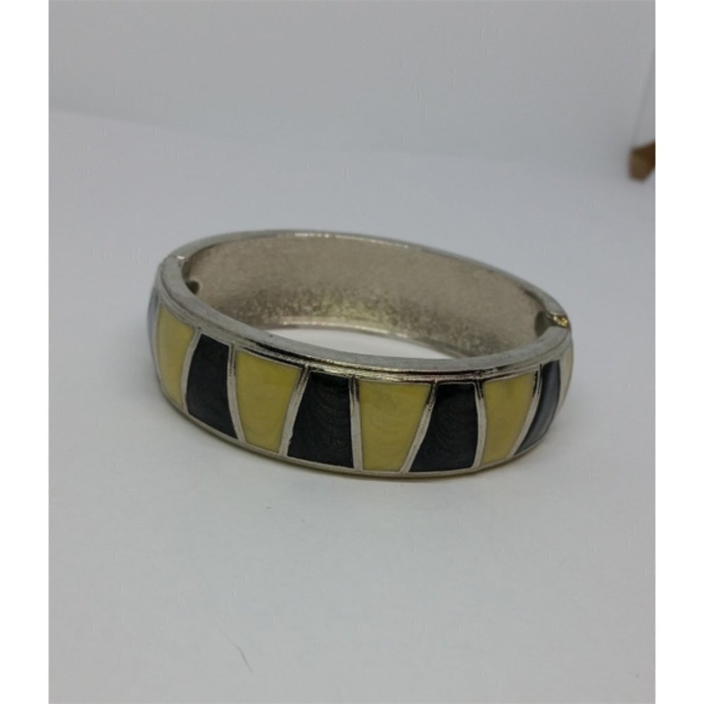 VINTAGE Black and Cream Micro Glitter Clamper Hinge bracelet
